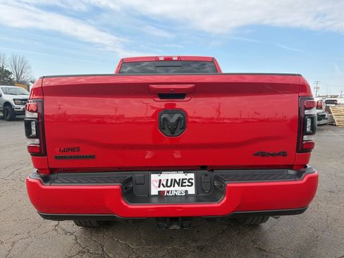Used 2024 RAM 2500 Big Horn w/ Night Edition image 5