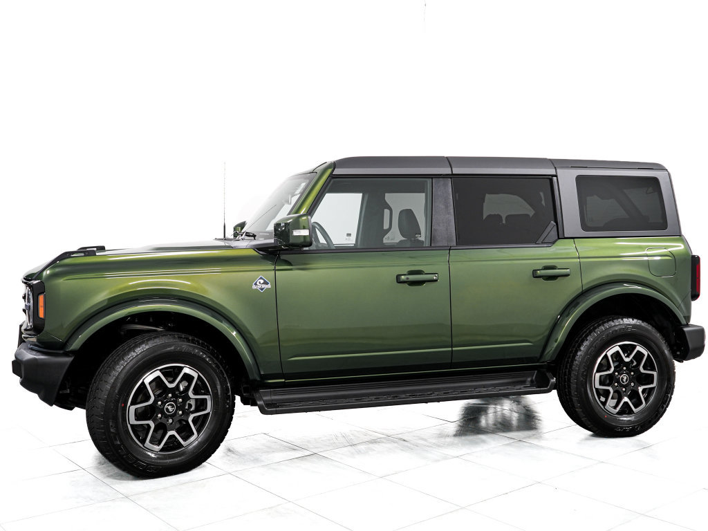 Used 2025 Ford Bronco Outer Banks AWD/4WD image 4