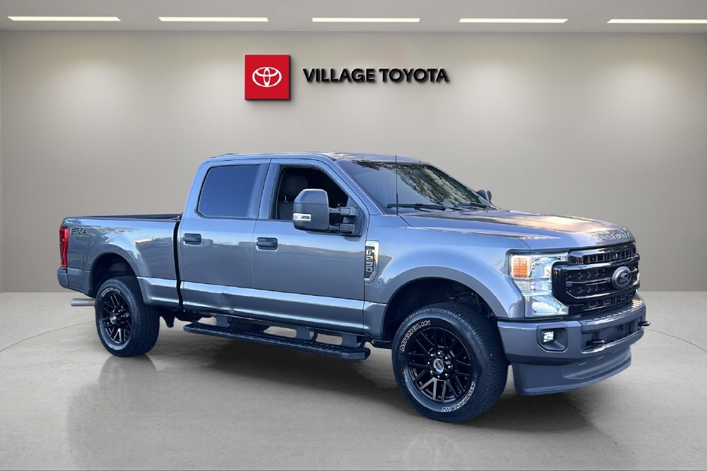 Used 2022 Ford F250 XLT w/ Black Appearance Package AWD/4WD image 7