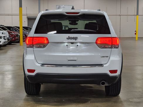 Used 2018 Jeep Grand Cherokee Limited image 10