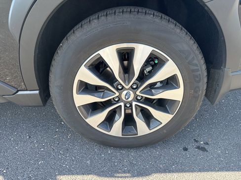 Certified 2025 Subaru Outback Limited image 12