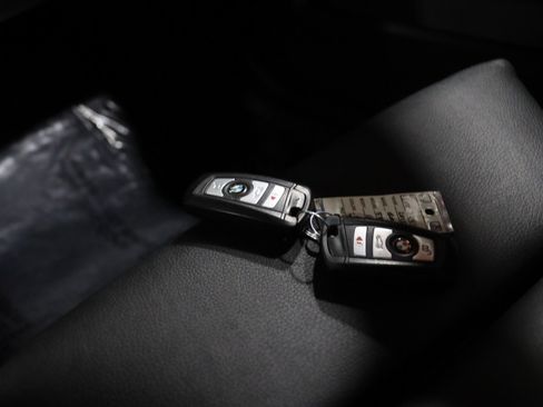 Used 2013 BMW 550i Gran Turismo xDrive image 68