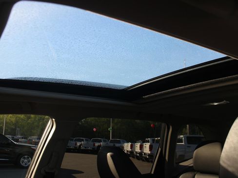 Used 2020 Subaru Forester Touring w/ Popular Package #2 image 36