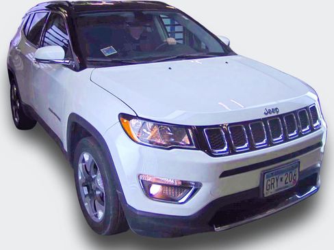 Used 2018 Jeep Compass Limited w/ Navigation Group image 1