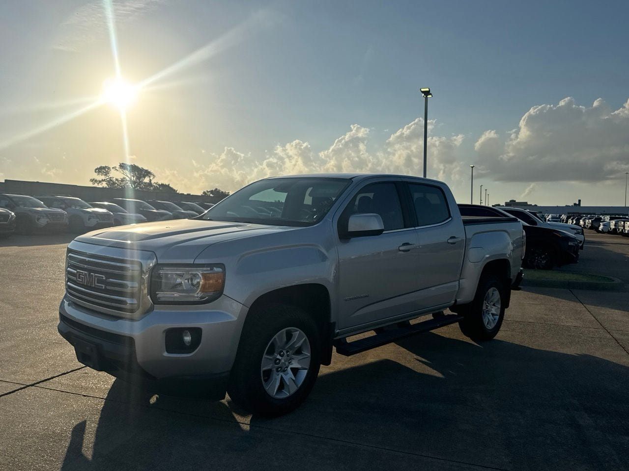 Used 2018 GMC Canyon SLE w/ SLE Convenience Package RWD image 10