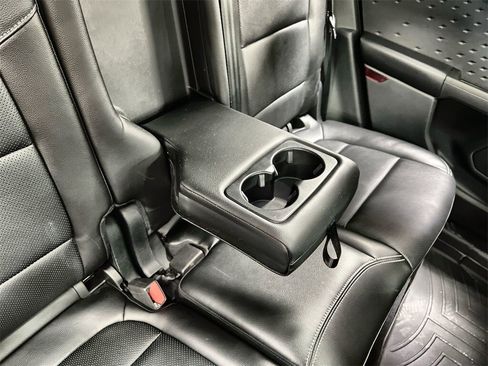 Used 2020 Ford Escape Titanium w/ Titanium Premium Package 2.0 image 22