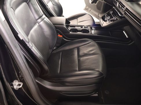 Used 2020 Lincoln Corsair FWD w/ Premium Package image 14