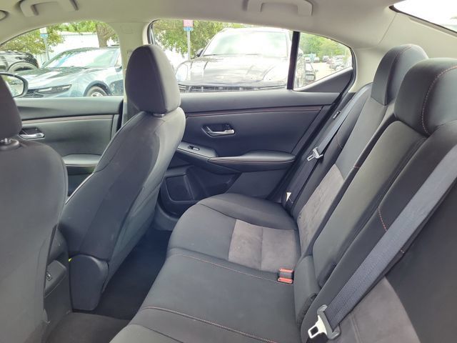 Used 2025 Nissan Sentra SR FWD image 12