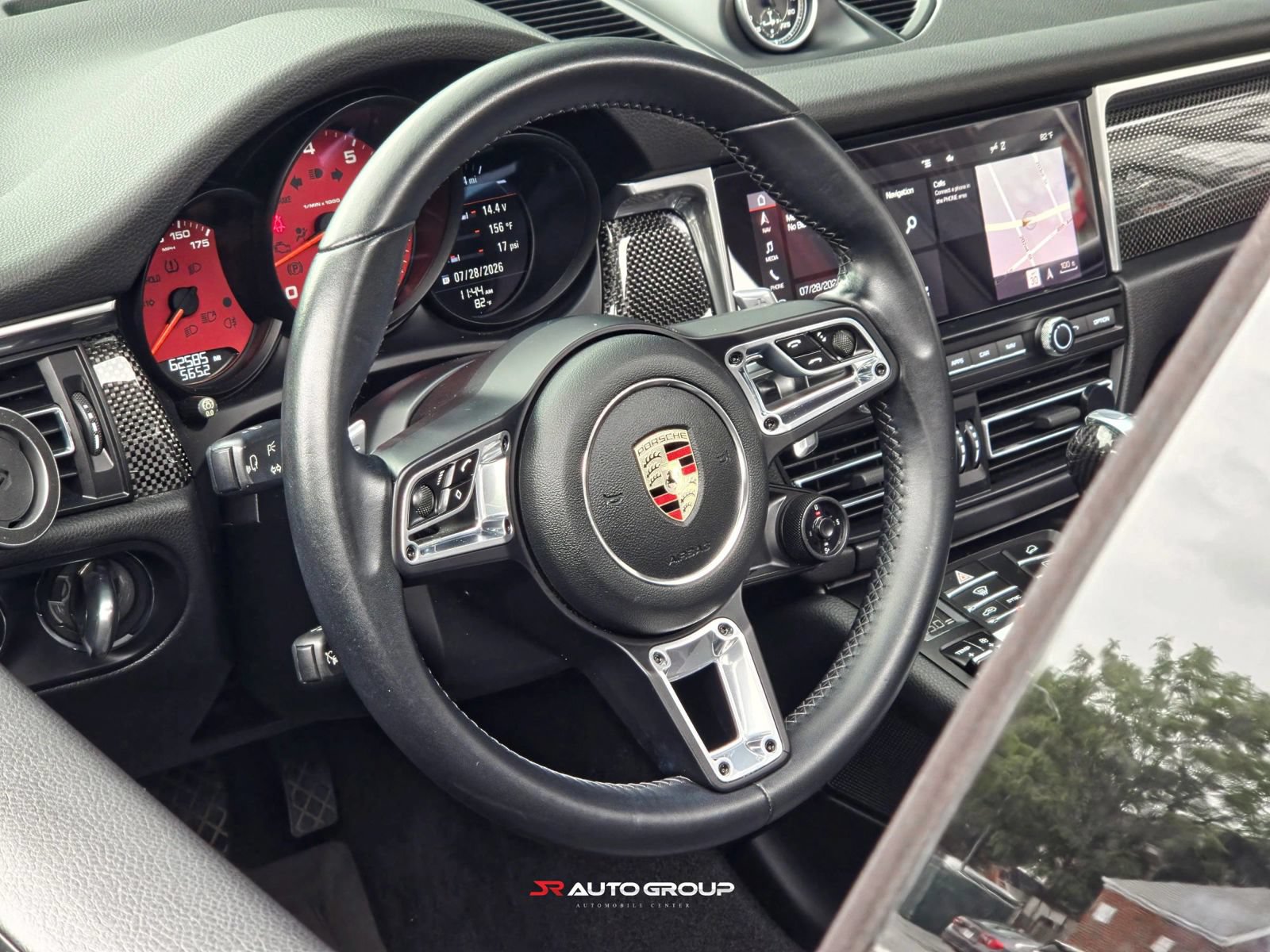 Used 2020 Porsche Macan S AWD/4WD image 32
