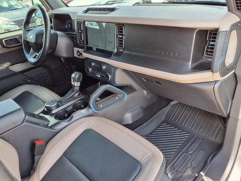 Used 2022 Ford Bronco Wildtrak AWD/4WD image 11