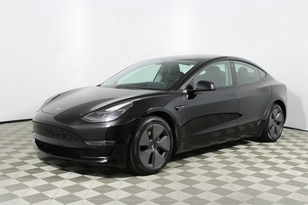 Used 2022 Tesla Model 3 Long Range AWD/4WD image 8