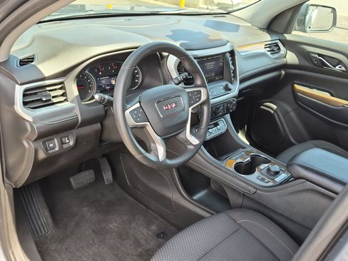 Certified 2021 GMC Acadia SLE w/ Driver Convenience Package FWD image 9