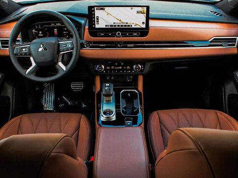 New 2025 Mitsubishi Outlander SEL AWD/4WD image 41