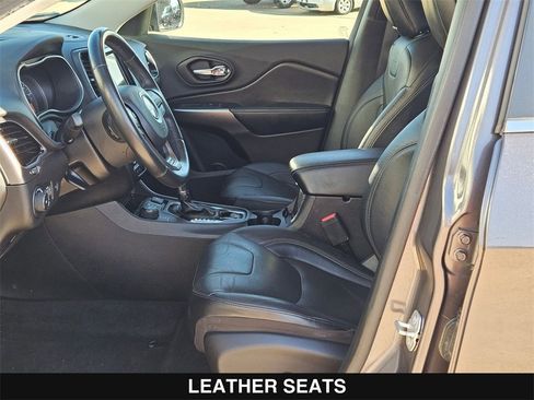 Used 2020 Jeep Cherokee Limited image 11