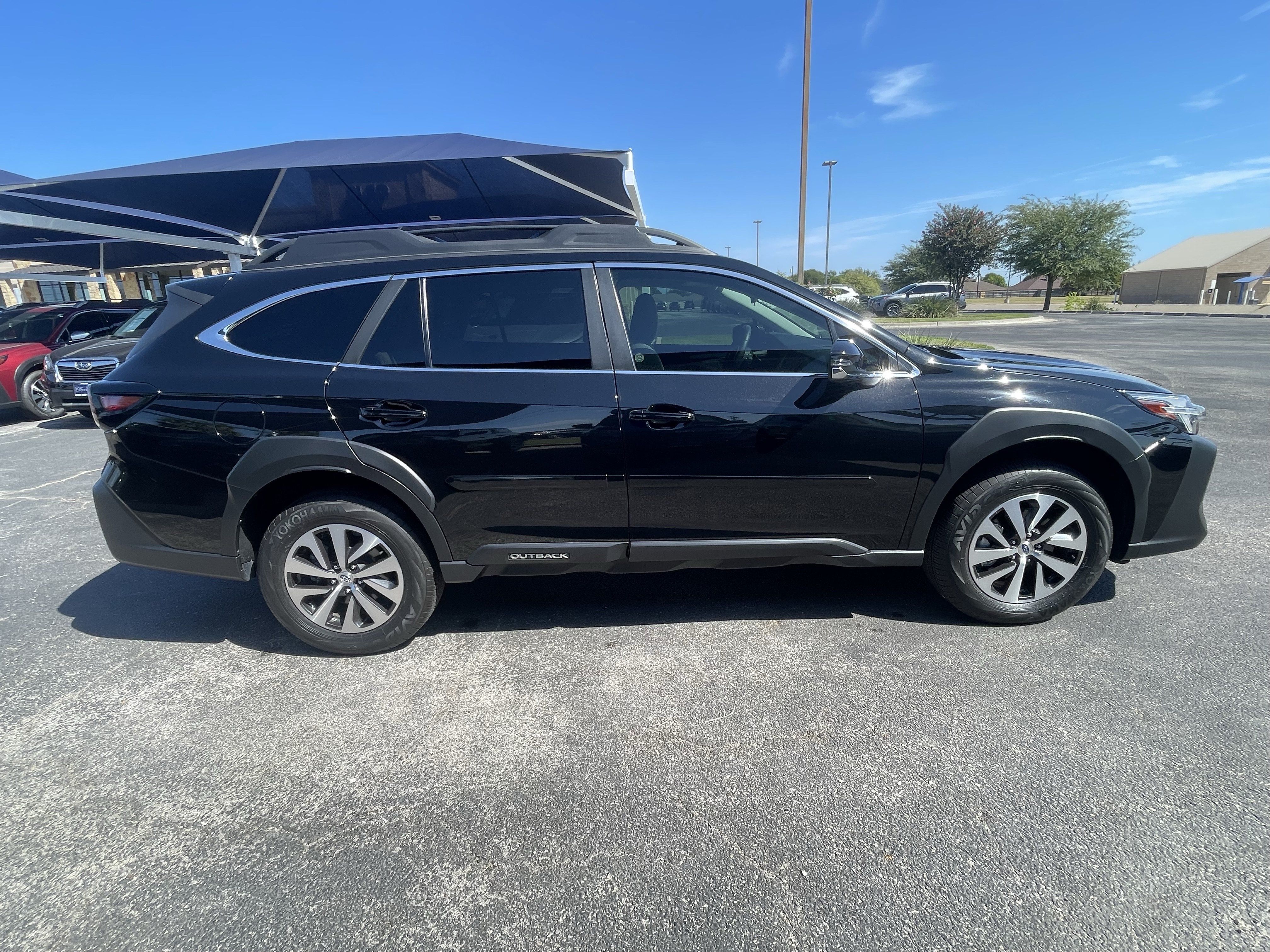 Used 2024 Subaru Outback Premium AWD/4WD image 9