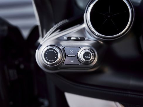 Used 2022 Ferrari F8 Tributo image 53