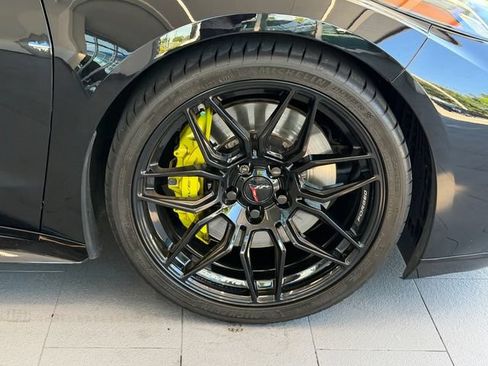 Used 2023 Chevrolet Corvette Z06 w/ Stealth Interior Trim Package RWD image 9
