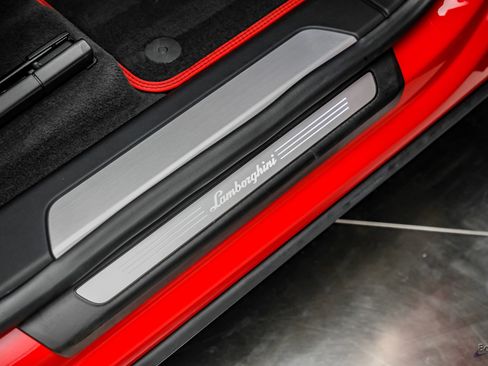 Used 2020 Lamborghini Urus image 59