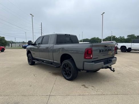 Used 2026 RAM 2500 Laramie AWD/4WD image 5