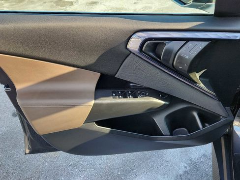 Used 2025 BMW X3 xDrive30i w/ Convenience Package image 12