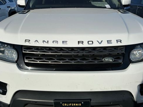 Used 2017 Land Rover Range Rover Sport SE image 10