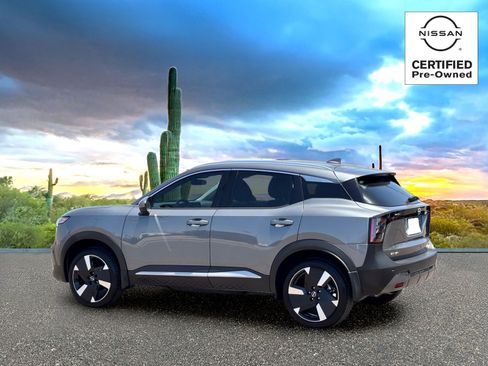 Certified 2025 Nissan Kicks SR FWD image 4