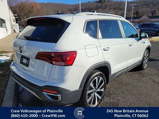 Certified 2023 Volkswagen Taos SE video 3