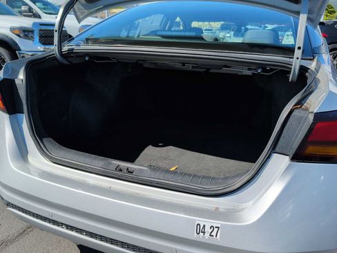 Used 2023 Nissan Altima 2.5 SV FWD image 19