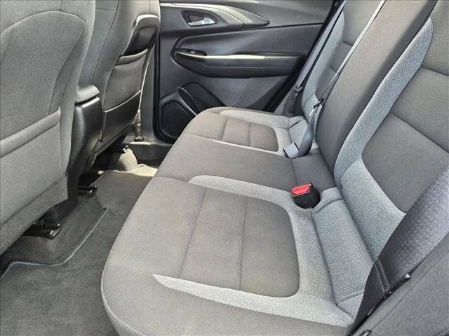 Used 2021 Chevrolet TrailBlazer LS FWD image 16