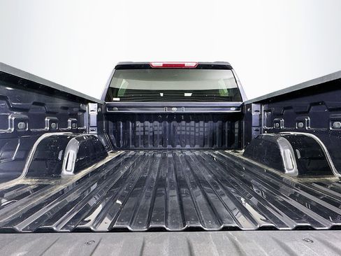 Used 2023 Chevrolet Silverado 1500 LT AWD/4WD image 29