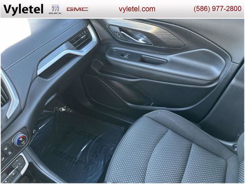 Certified 2023 GMC Terrain SLE w/ Driver Convenience Package image 30