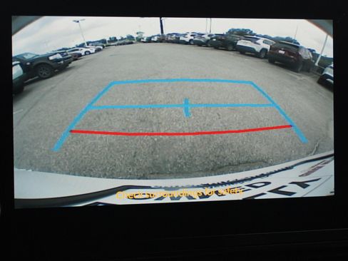 Used 2025 Toyota Sienna LE image 13