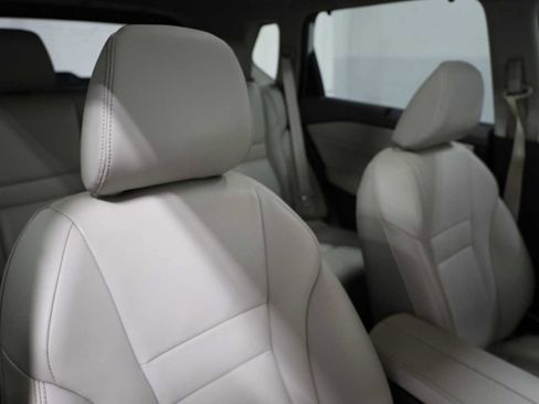 Used 2023 Nissan Rogue SL w/ SL Premium Package image 21