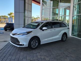 Used 2025 Toyota Sienna XLE video 1
