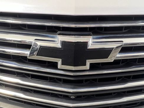 Certified 2023 Chevrolet Traverse LT w/ LT Premium Package AWD/4WD image 35