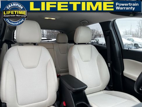 Used 2023 Buick Encore GX Select image 35