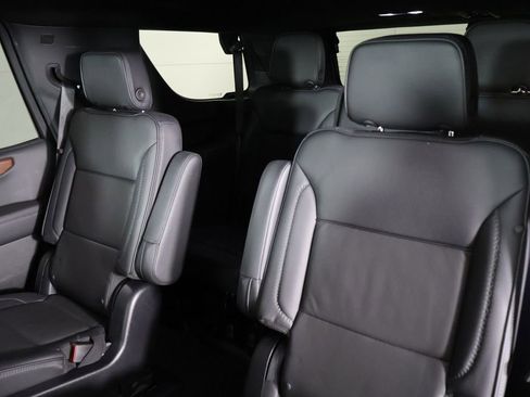 Used 2025 GMC Yukon Denali AWD/4WD image 39