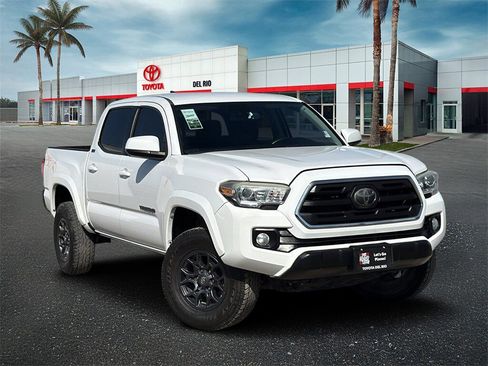 Used 2018 Toyota Tacoma SR5 image 1