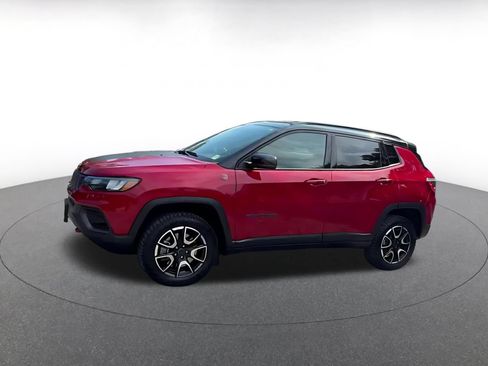 Used 2025 Jeep Compass Trailhawk AWD/4WD image 7