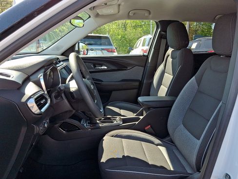 Certified 2023 Chevrolet TrailBlazer LT FWD image 13