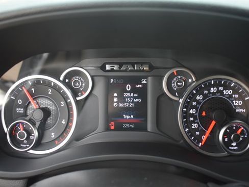 New 2026 RAM 2500 Tradesman AWD/4WD image 22