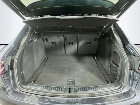 Used 2018 Porsche Macan image 24