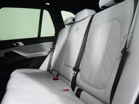 Used 2026 BMW X5 xDrive40i w/ Premium Package image 15