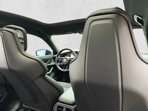Used 2024 Porsche Taycan 4S image 19
