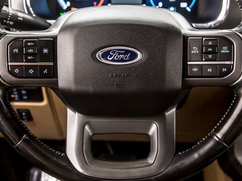 Used 2021 Ford F150 Lariat w/ Tow Technology Package image 24