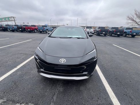 Used 2024 Toyota Prius Limited w/ Limited Premium Package image 8