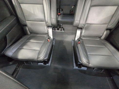 Used 2025 GMC Yukon XL Denali AWD/4WD image 24