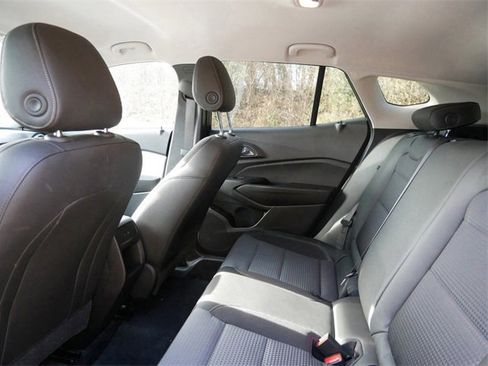 Used 2024 Chevrolet Trax LT w/ Driver Confidence Package image 9