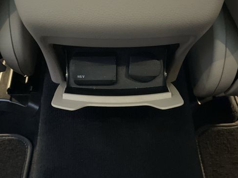 Used 2021 Mercedes-Benz GLC 300 4MATIC image 41