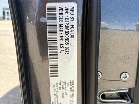 Used 2022 Jeep Cherokee Trailhawk w/ Trailer Tow Group AWD/4WD image 53